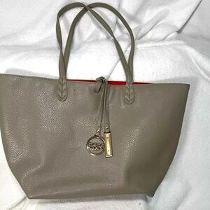 Bcbg paris gray pebbled leather large tote purse